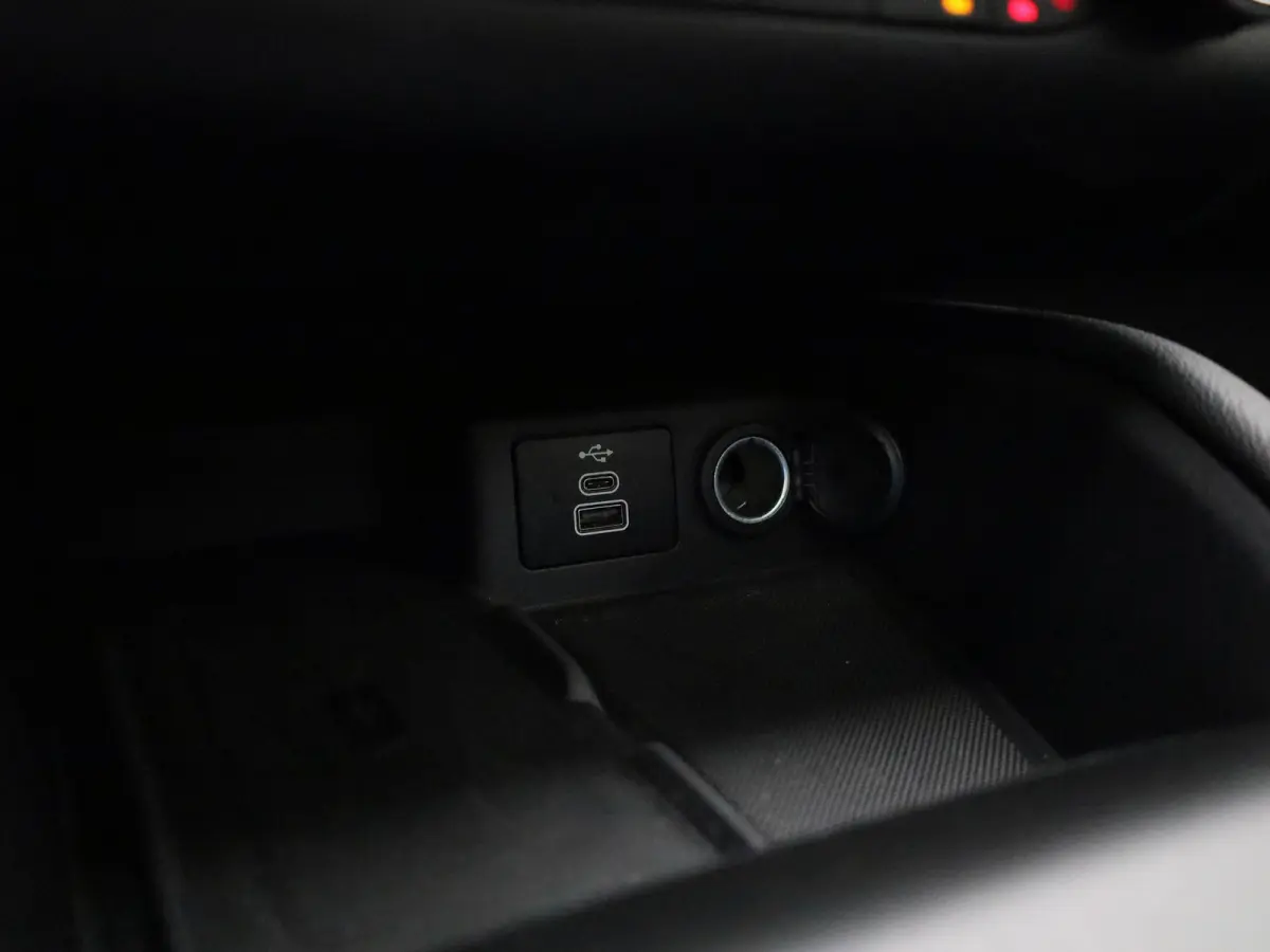 2.5 PHEV Graphite Tech Edition | Apple Carplay/Android Auto | Panoramadak | Winter Pakket | Head up Display | Adaptieve Cruise Control | Led Verlichting | Camera |