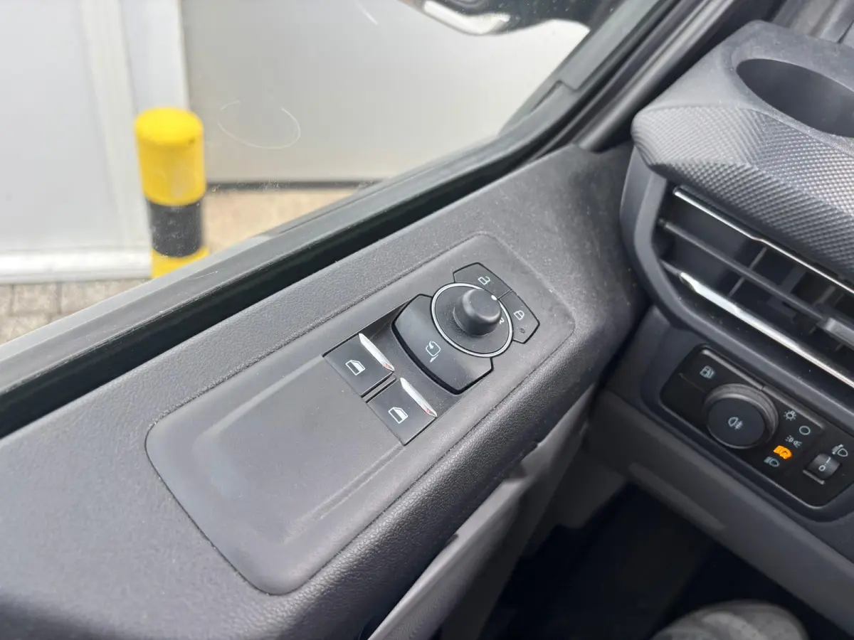 320 2.5 PHEV L2H1 Limited DC