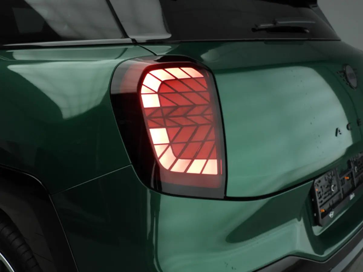E John Cooper Works Trim + Pakket L
