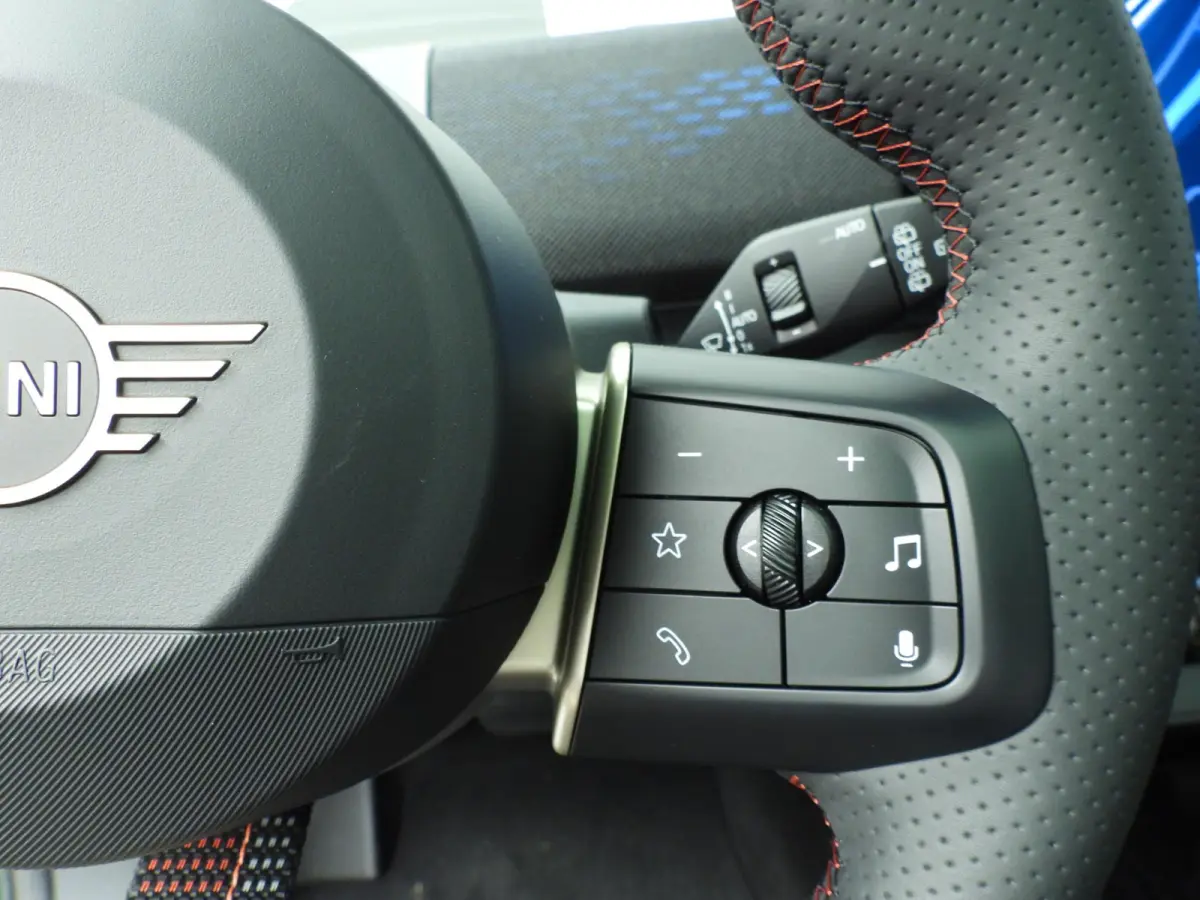 E John Cooper Works Trim + Pakket L