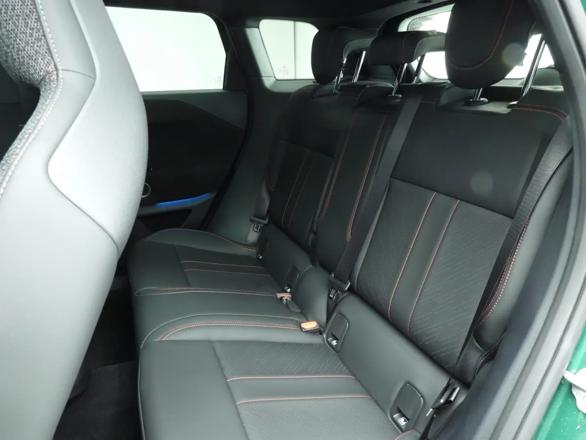 E John Cooper Works Trim + Pakket L