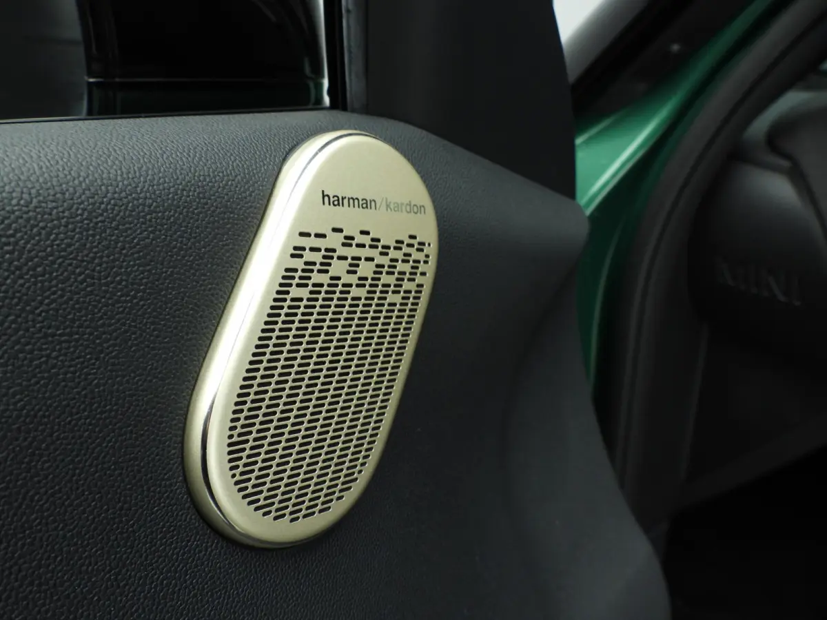 E John Cooper Works Trim + Pakket L