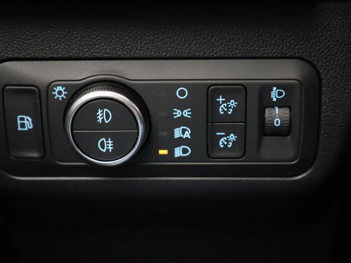 2.5 PHEV Titanium | Apple Carplay/Android Auto | Winter Pakket | Adaptieve Cruise Control | Climate Control | Led Verlichting |