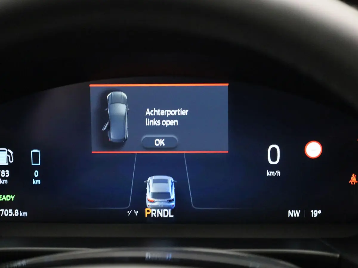 2.5 PHEV Titanium | Apple Carplay/Android Auto | Winter Pakket | Adaptieve Cruise Control | Climate Control | Led Verlichting |