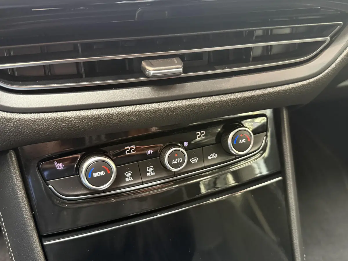 1.2 Turbo 130PK Level 3 AUTOMAAT | Navigatie | Trekhaak | Cruise Control | Climate Control | Licht metalen velgen
