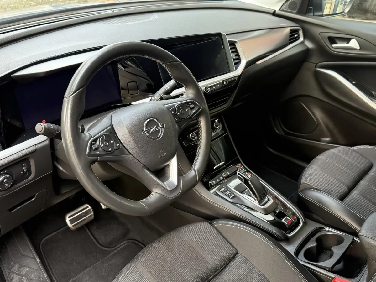 1.2 Turbo 130PK Level 3 AUTOMAAT | Navigatie | Trekhaak | Cruise Control | Climate Control | Licht metalen velgen