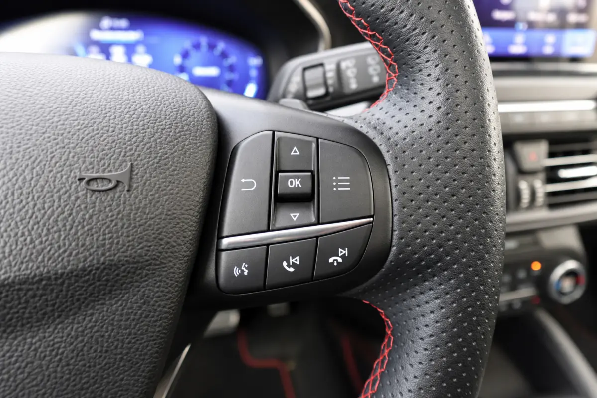 1.5 EcoBoost ST-Line X PANO B&O HUB VOL