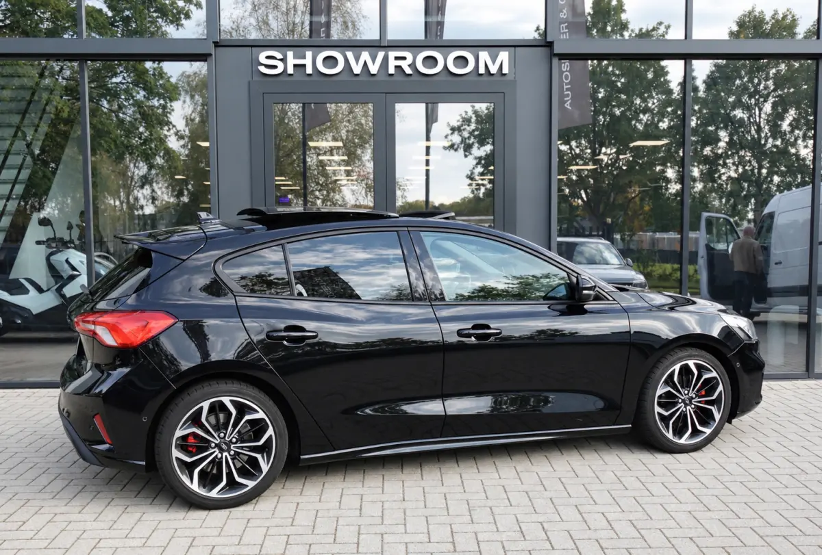 1.5 EcoBoost ST-Line X PANO B&O HUB VOL