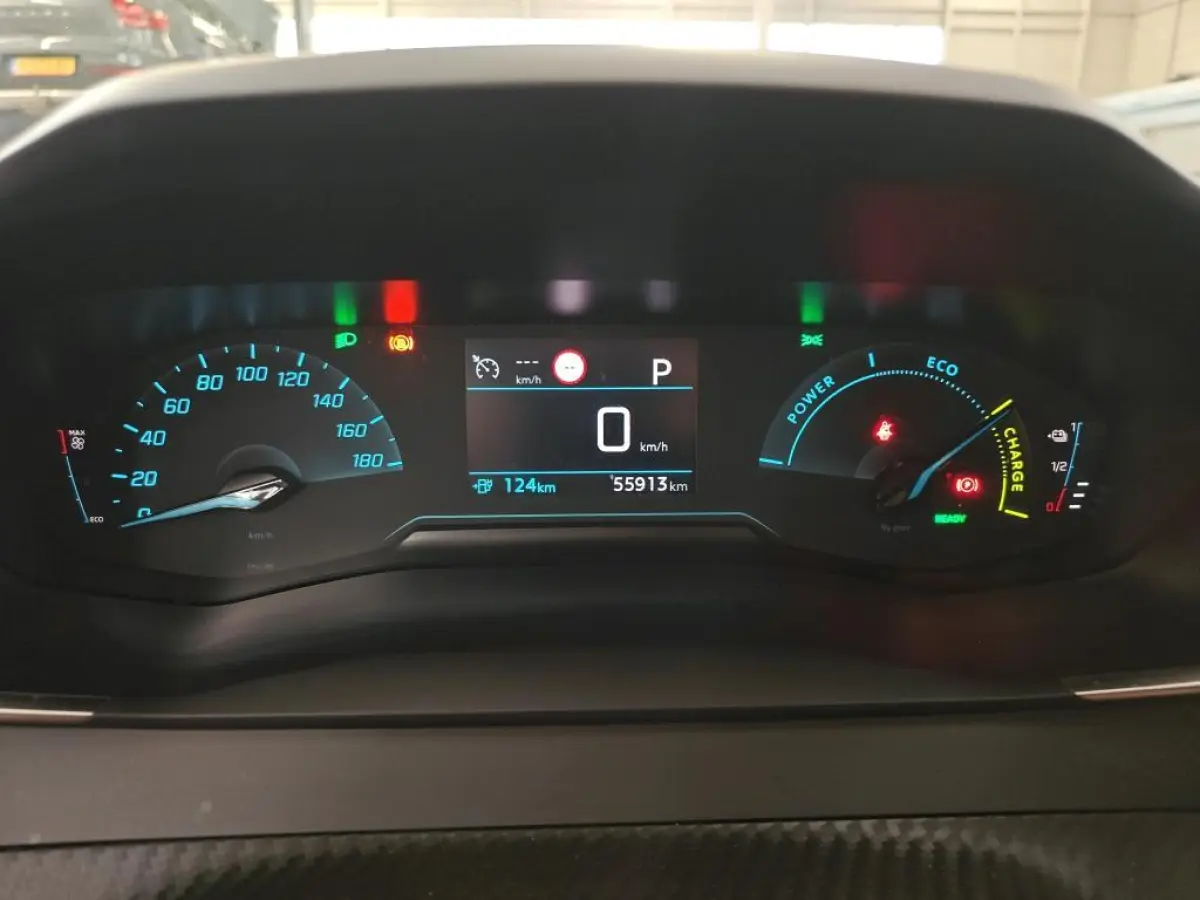EV Active Pack 50 kWh SOH 92% | 1e Eigenaar | Dealer Onderh | BTW | NL-Auto | Camera | Navi | 3 FASE | | Bots | Cruise | DAB | Led | Start-Stop | Hill-Hold