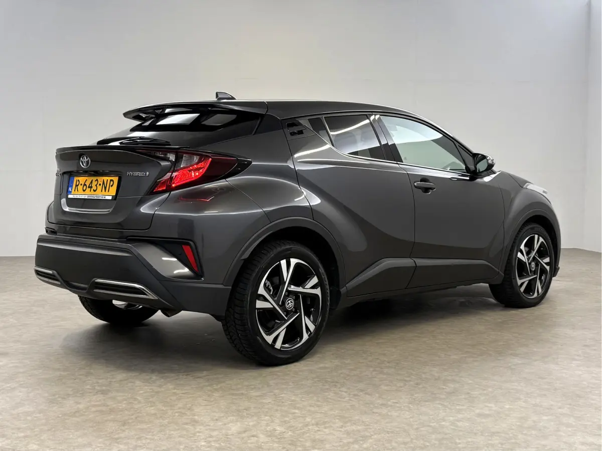 2.0 Hybrid Style | Camera | Carplay | Cruise | LED | Parkeersens. | NAP