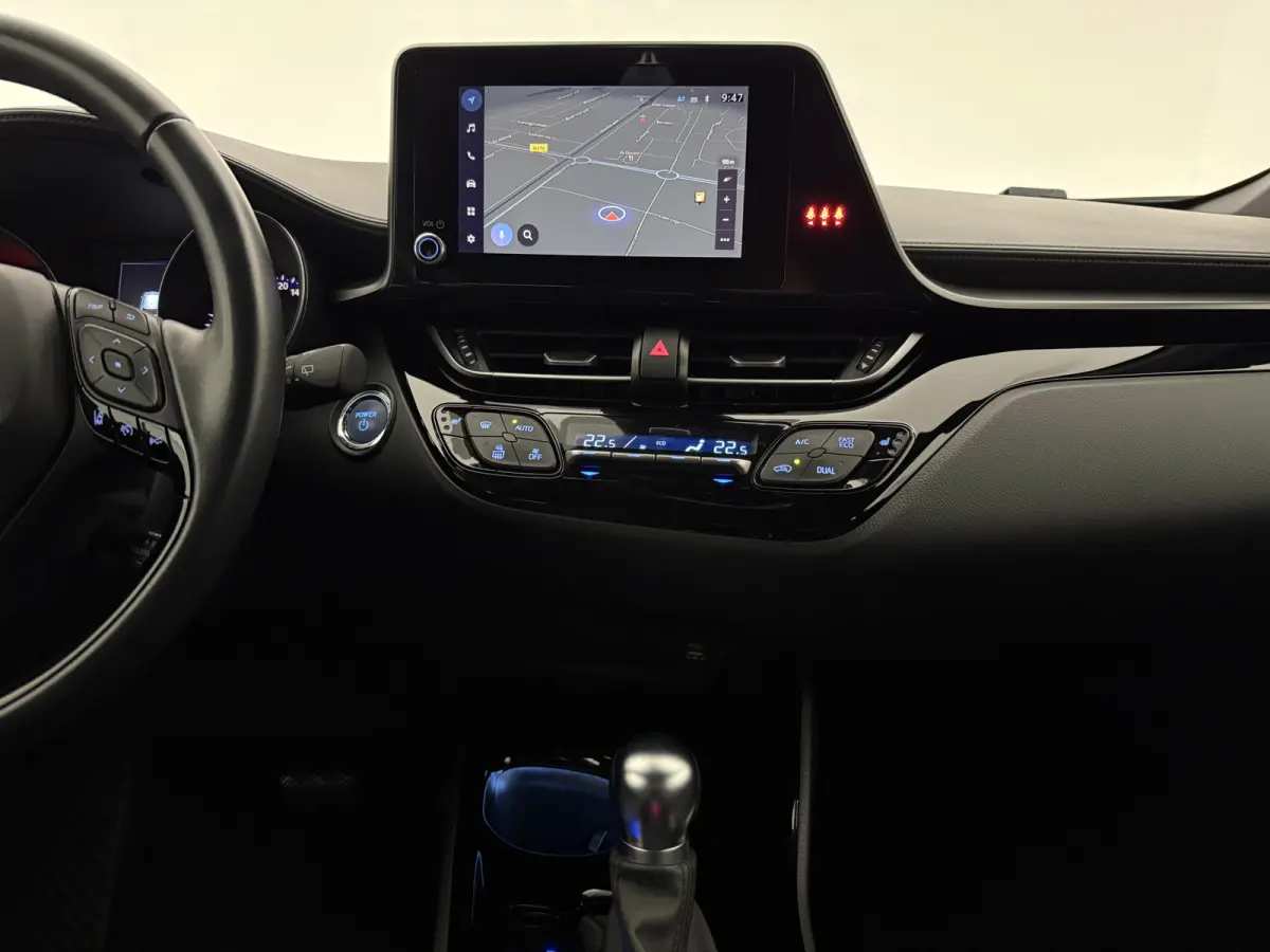 2.0 Hybrid Style | Camera | Carplay | Cruise | LED | Parkeersens. | NAP