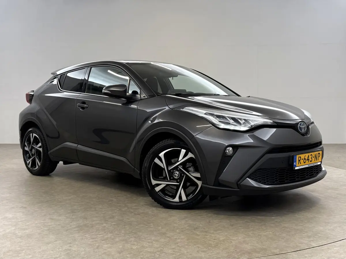 2.0 Hybrid Style | Camera | Carplay | Cruise | LED | Parkeersens. | NAP