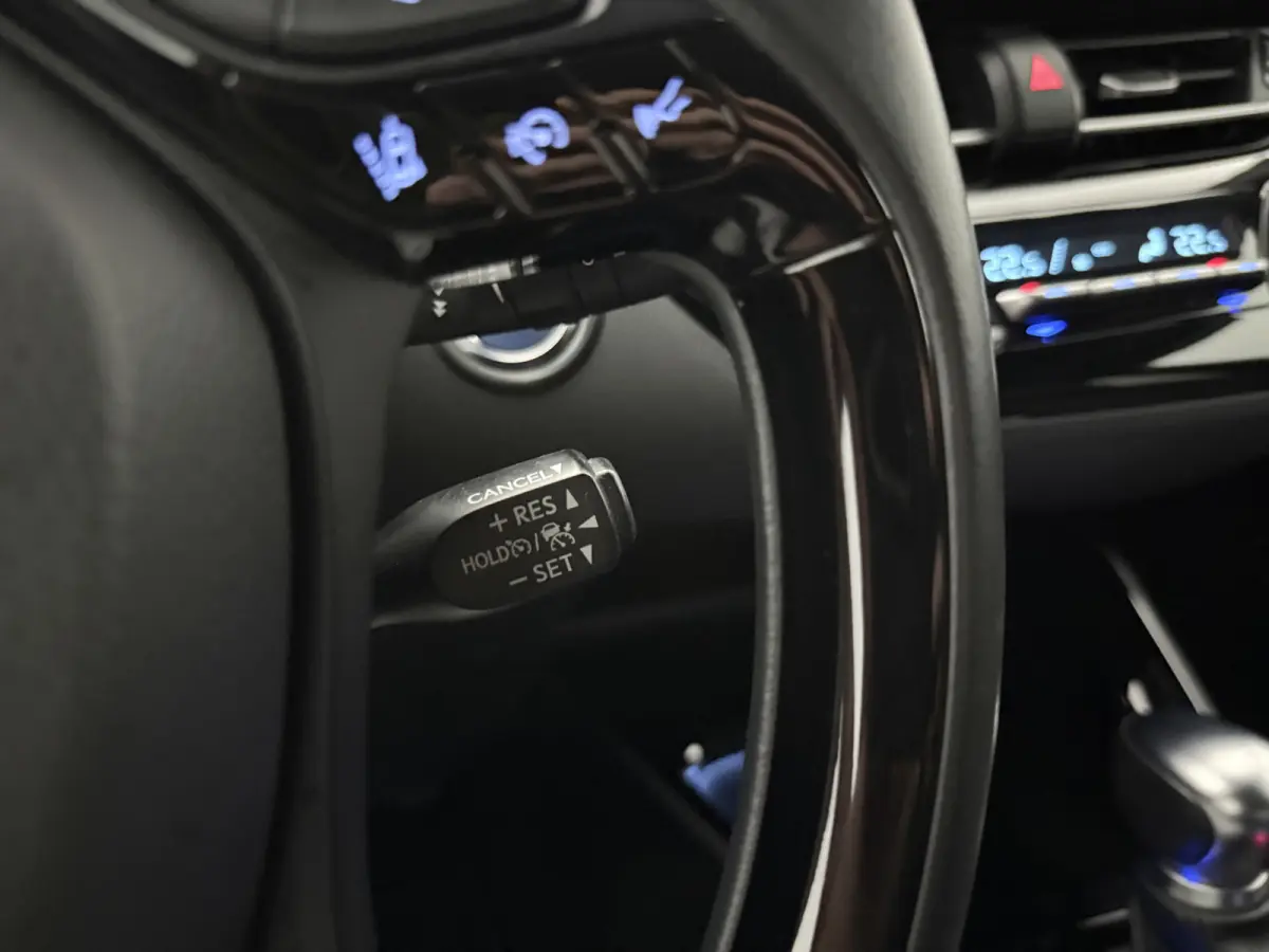 2.0 Hybrid Style | Camera | Carplay | Cruise | LED | Parkeersens. | NAP