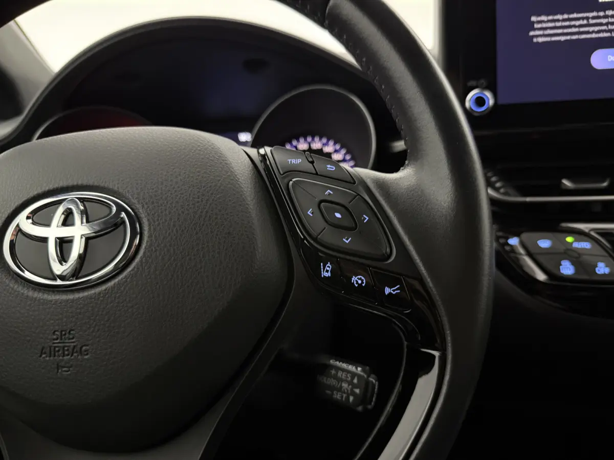 2.0 Hybrid Style | Camera | Carplay | Cruise | LED | Parkeersens. | NAP