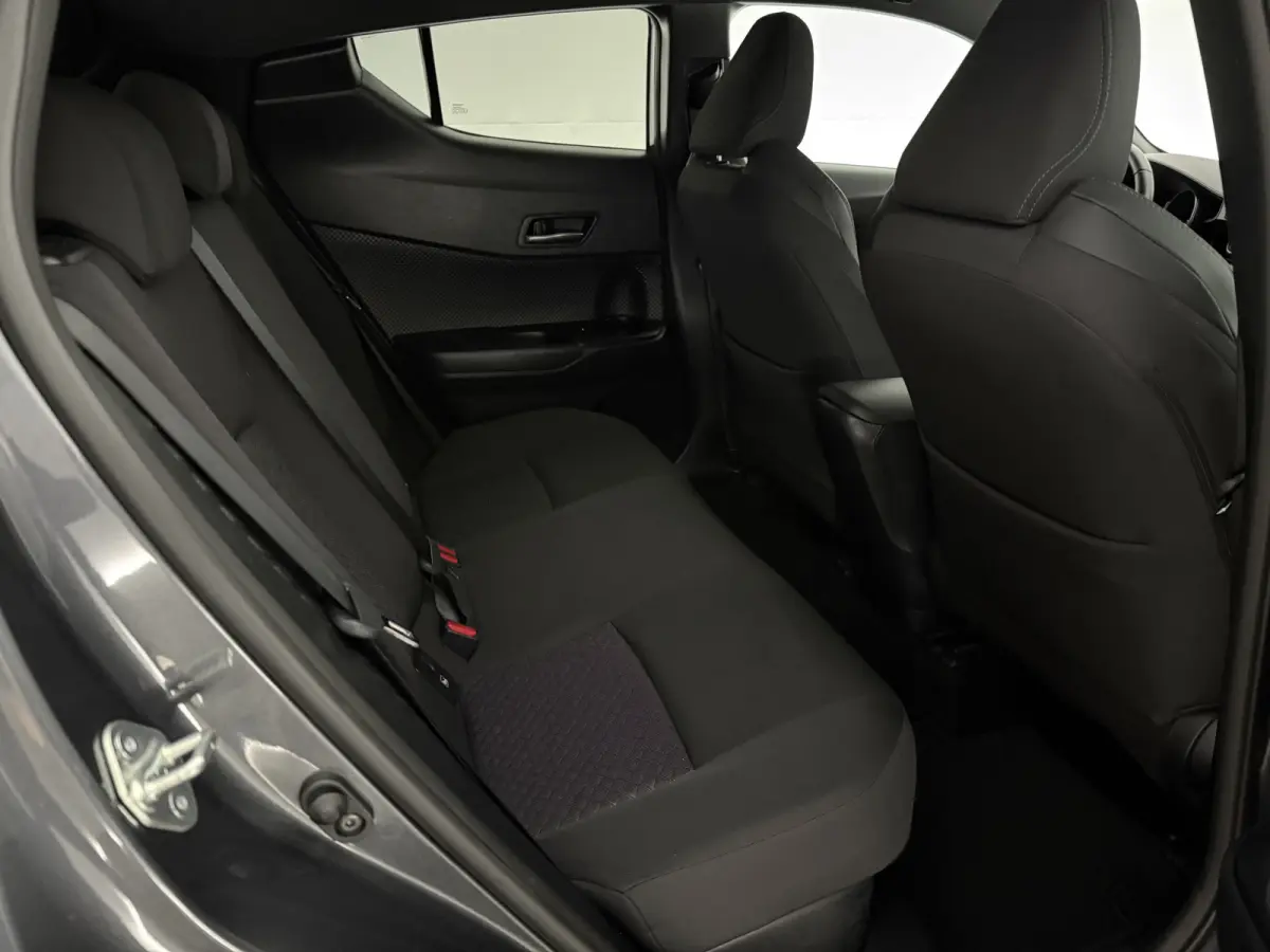 2.0 Hybrid Style | Camera | Carplay | Cruise | LED | Parkeersens. | NAP