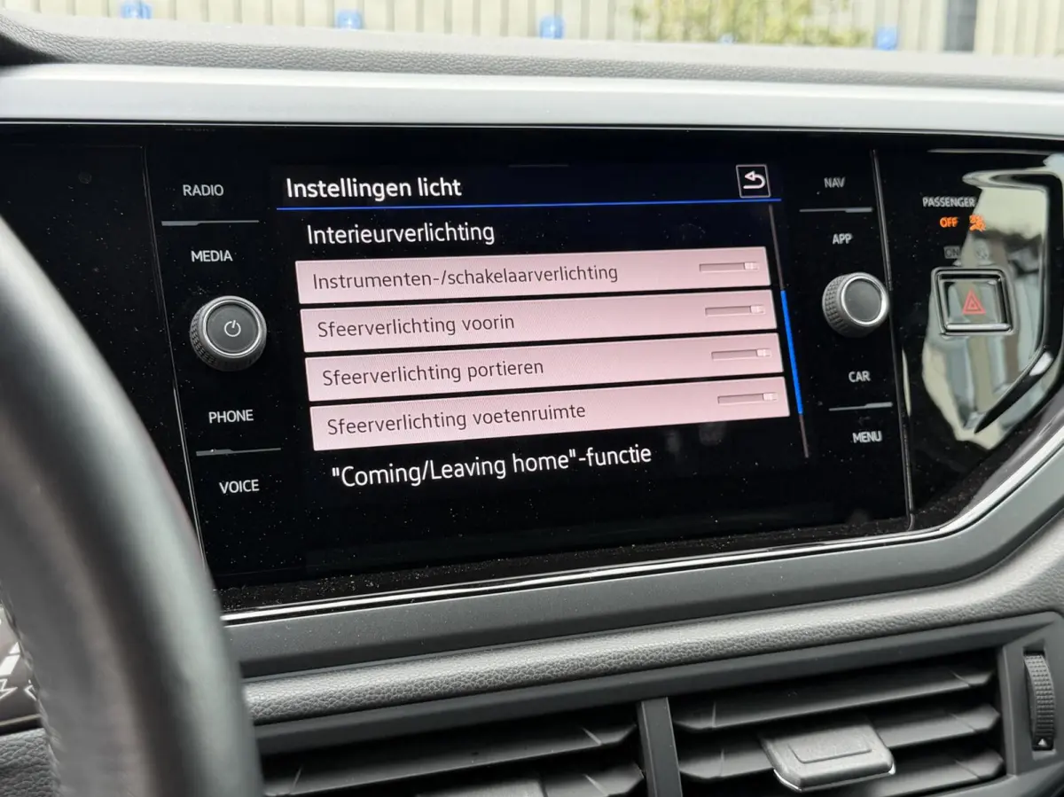 1.0 TSI R-Line Blackstyle|IQ|Beats|Camera|