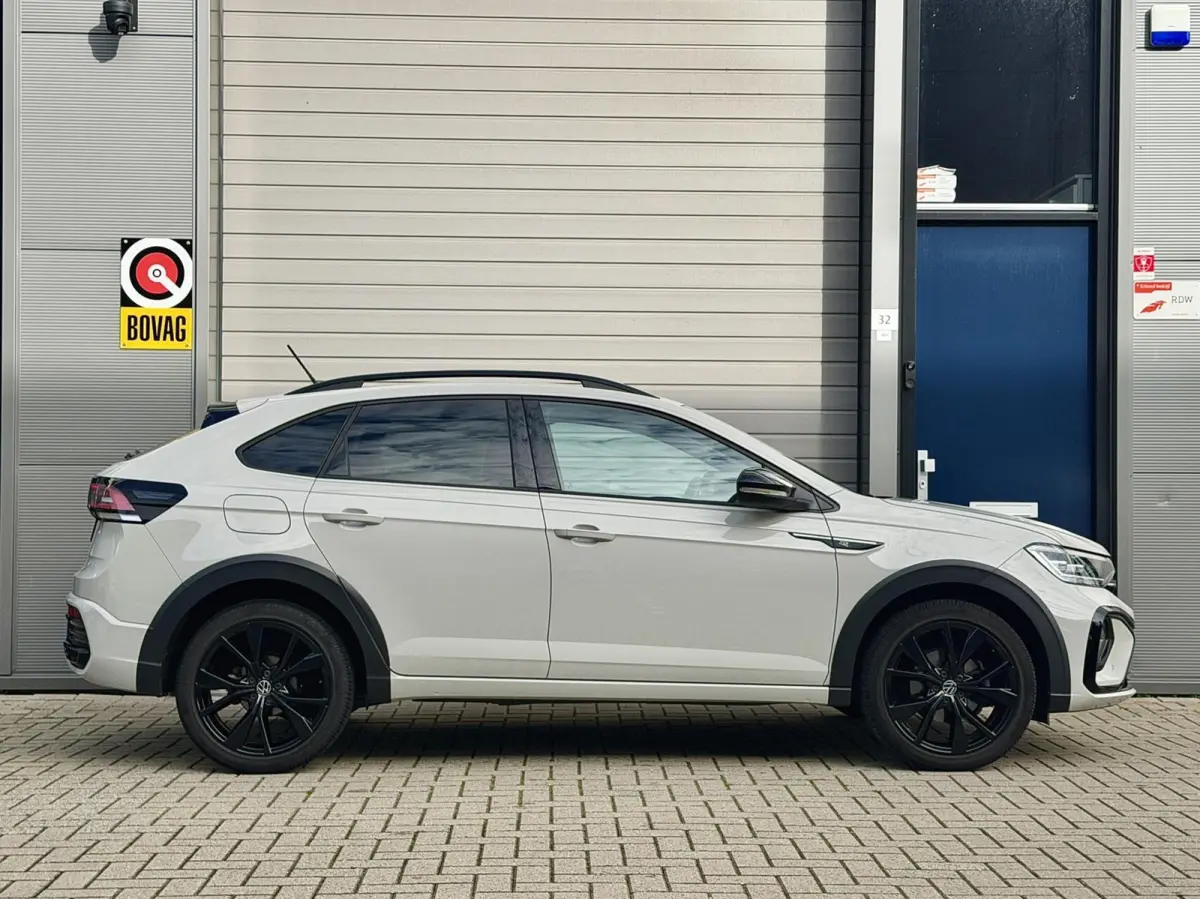1.0 TSI R-Line Blackstyle|IQ|Beats|Camera|