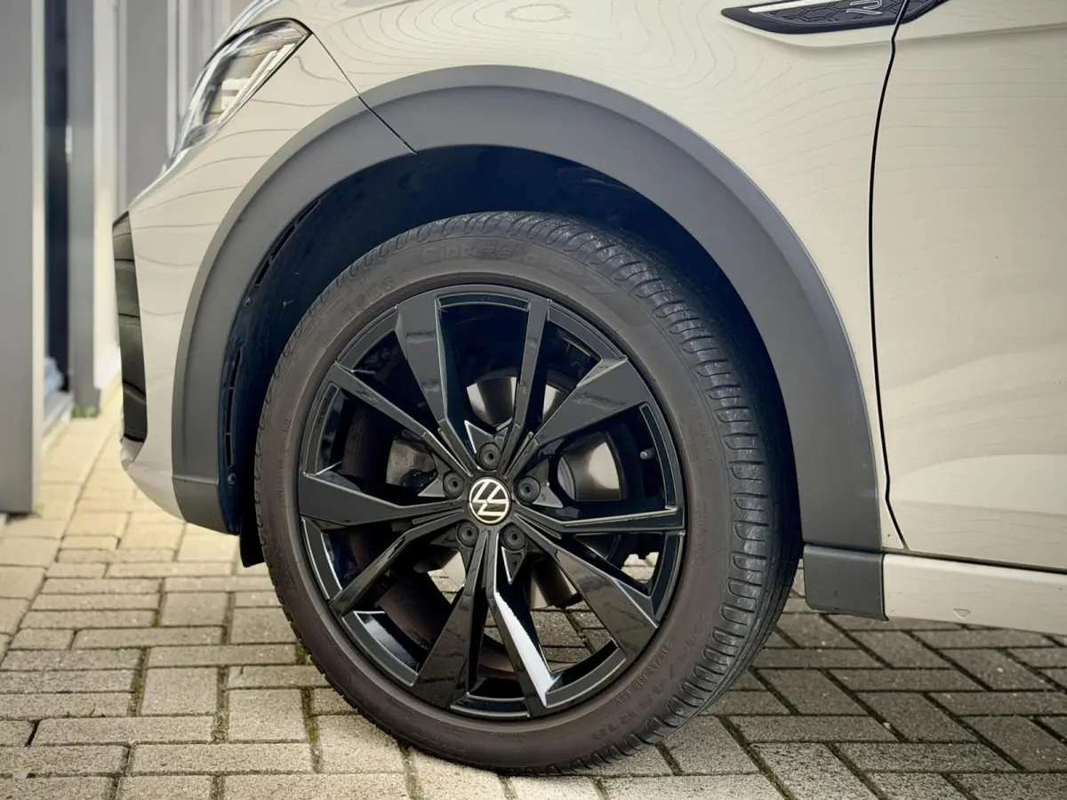 1.0 TSI R-Line Blackstyle|IQ|Beats|Camera|
