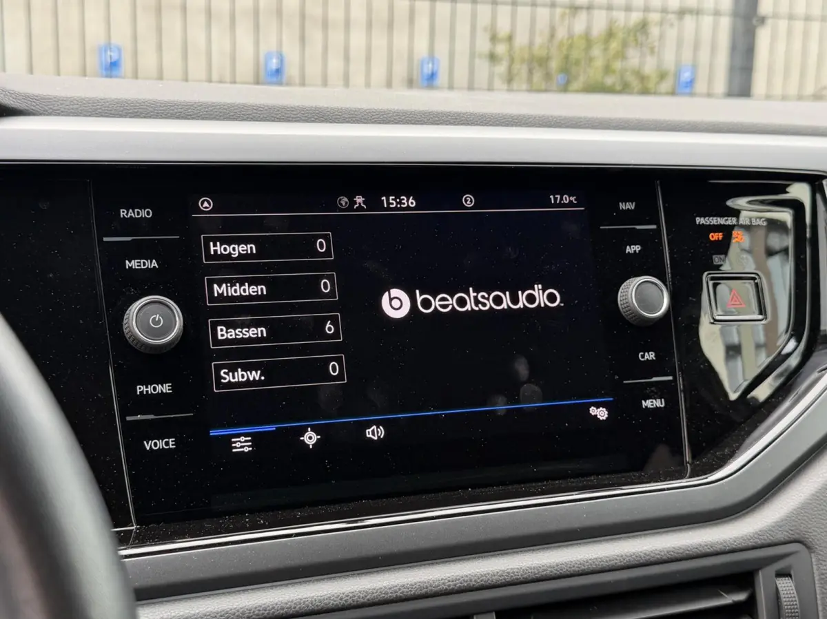 1.0 TSI R-Line Blackstyle|IQ|Beats|Camera|