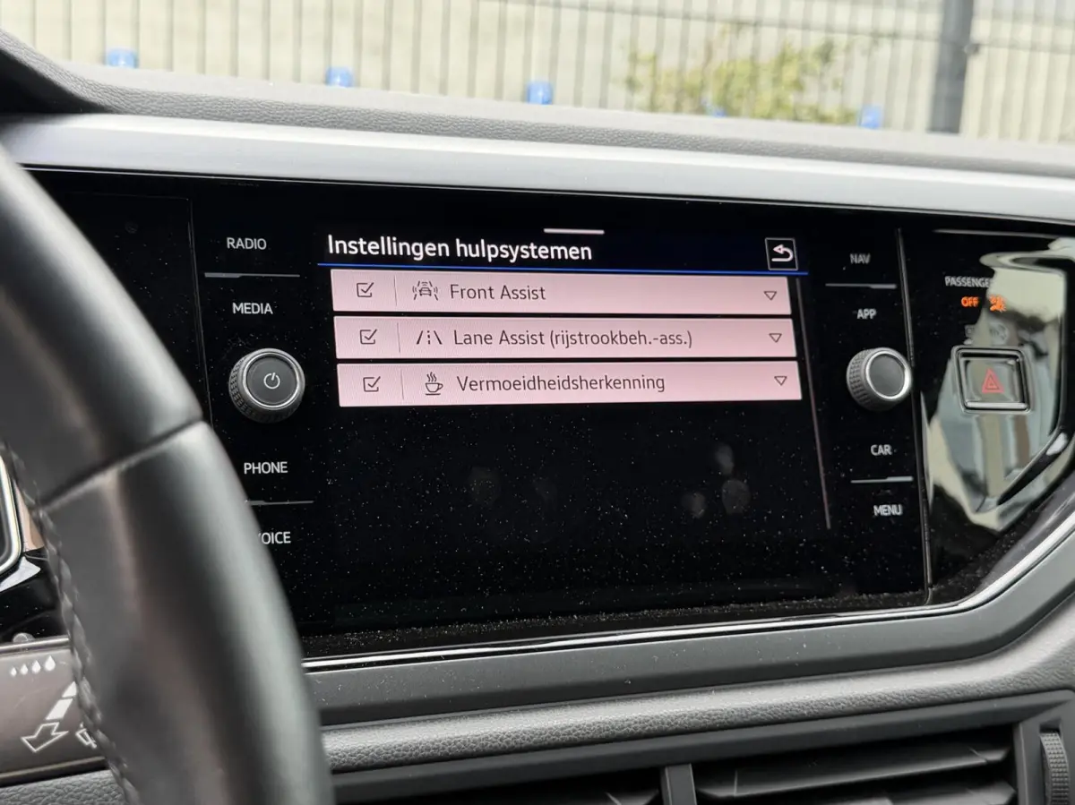 1.0 TSI R-Line Blackstyle|IQ|Beats|Camera|