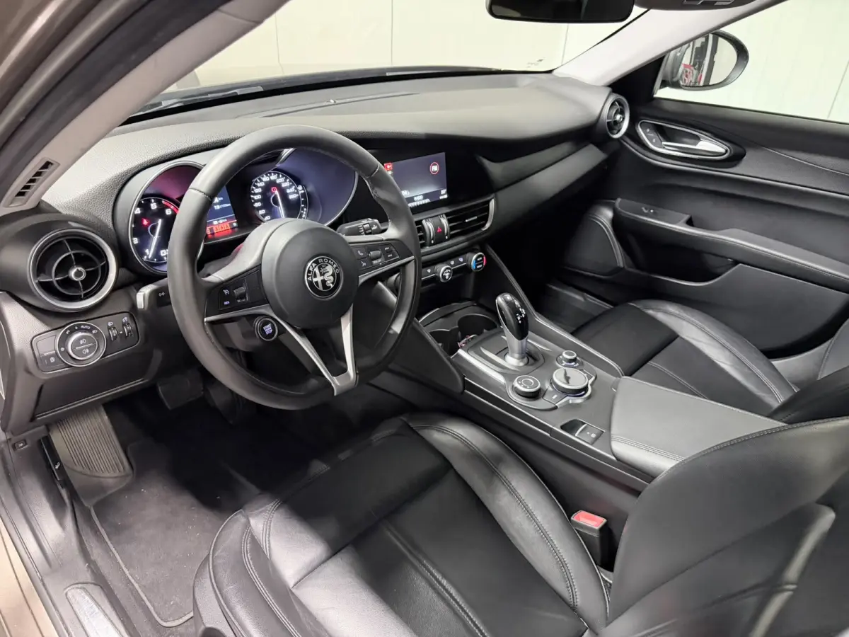 2.0T Super Leer Navi NL Auto NAP Goed Onderhouden