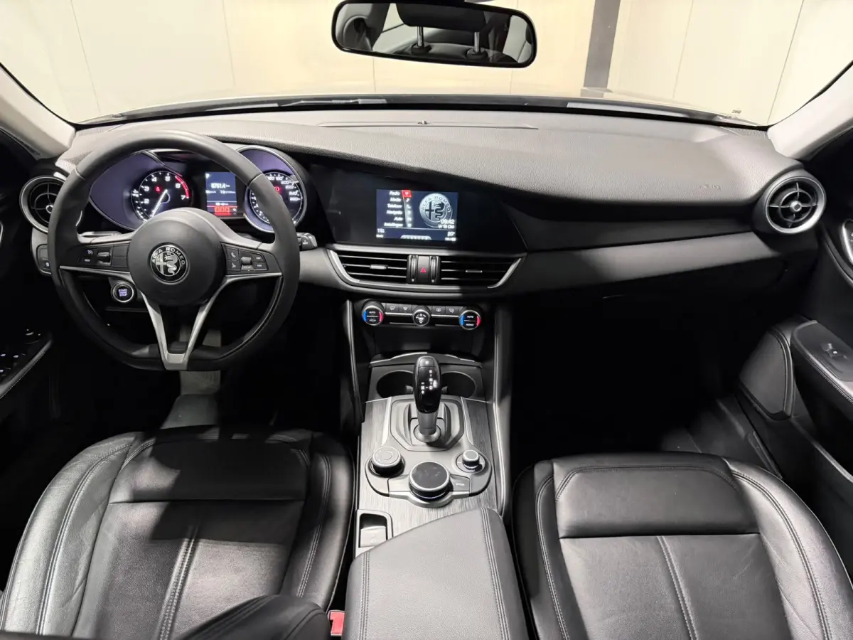 2.0T Super Leer Navi NL Auto NAP Goed Onderhouden