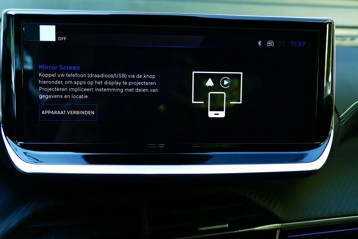 GT / ALCANTARA/ MASSAGESTOEL/ STOELVERWARMING/ 8 JAAR GARANTIE/ CAMERA V+A/ KEYLESS/ FULL-LED/ NAVI/ CLIMA/ PDC/ BLUETOOTH/ ADAPT. CRUISECONTROL/ 1E EIGENAAR/ SCHITTERENDE STAAT !!