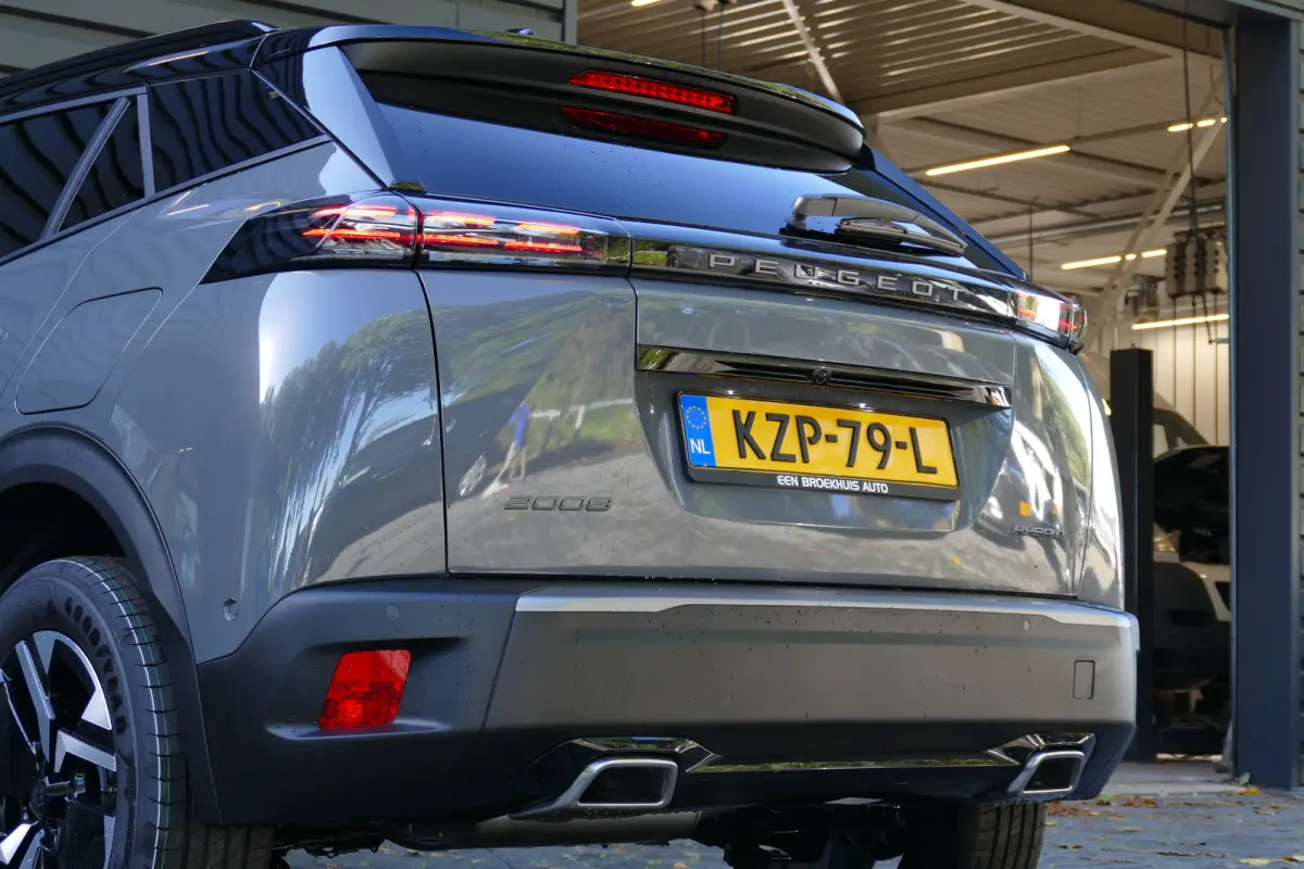 GT, (2025-H0) / ALCANTARA/ MASSAGESTOEL/ STOELVERWARMING/ 8 JAAR GARANTIE/ CAMERA V+A/ KEYLESS/ FULL-LED/ NAVI/ CLIMA/ PDC/ BLUETOOTH/ ADAPT. CRUISECONTROL/ 1E EIGENAAR/ SCHITTERENDE STAAT !