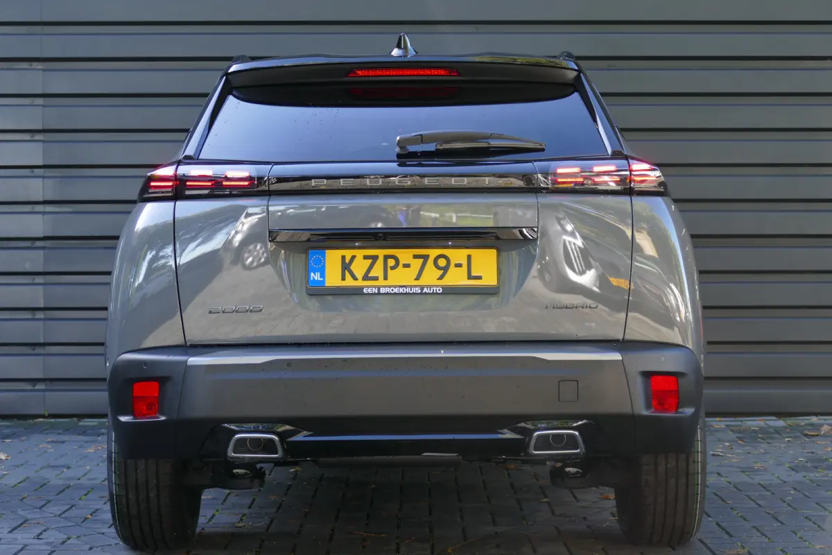 GT, (2025-H0) / ALCANTARA/ MASSAGESTOEL/ STOELVERWARMING/ 8 JAAR GARANTIE/ CAMERA V+A/ KEYLESS/ FULL-LED/ NAVI/ CLIMA/ PDC/ BLUETOOTH/ ADAPT. CRUISECONTROL/ 1E EIGENAAR/ SCHITTERENDE STAAT !