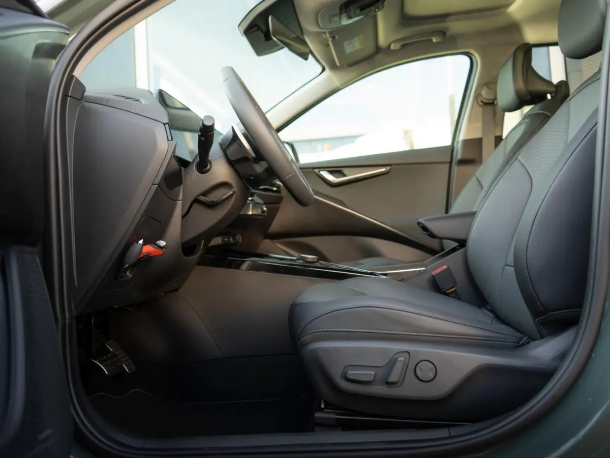 1.6 GDi Hybrid ExecutiveLine | IN NIEUWSTAAT| Stoel ventilatie | Schuifkanteldak | Harman en kardon | HUD | Stoelen en achterklep elektrisch