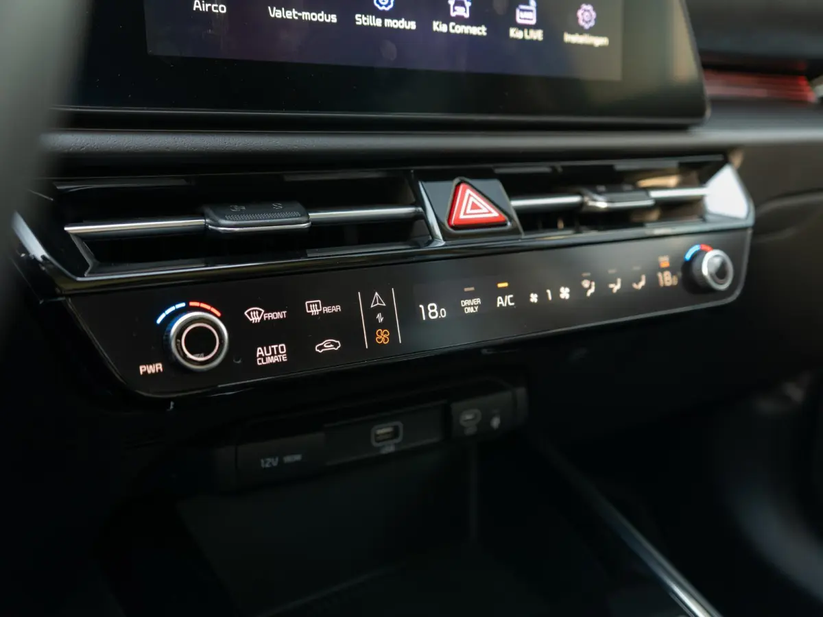 1.6 GDi Hybrid ExecutiveLine | IN NIEUWSTAAT| Stoel ventilatie | Schuifkanteldak | Harman en kardon | HUD | Stoelen en achterklep elektrisch