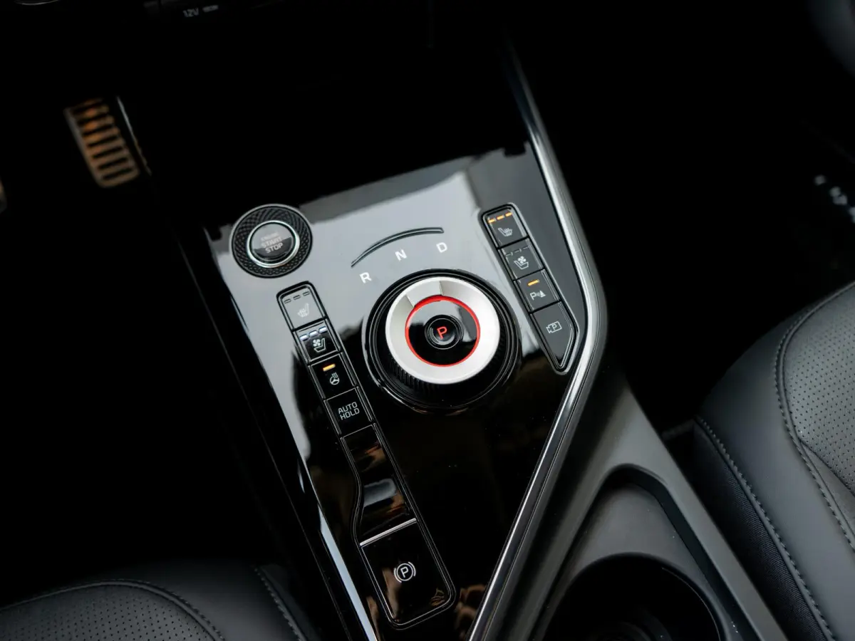1.6 GDi Hybrid ExecutiveLine | IN NIEUWSTAAT| Stoel ventilatie | Schuifkanteldak | Harman en kardon | HUD | Stoelen en achterklep elektrisch