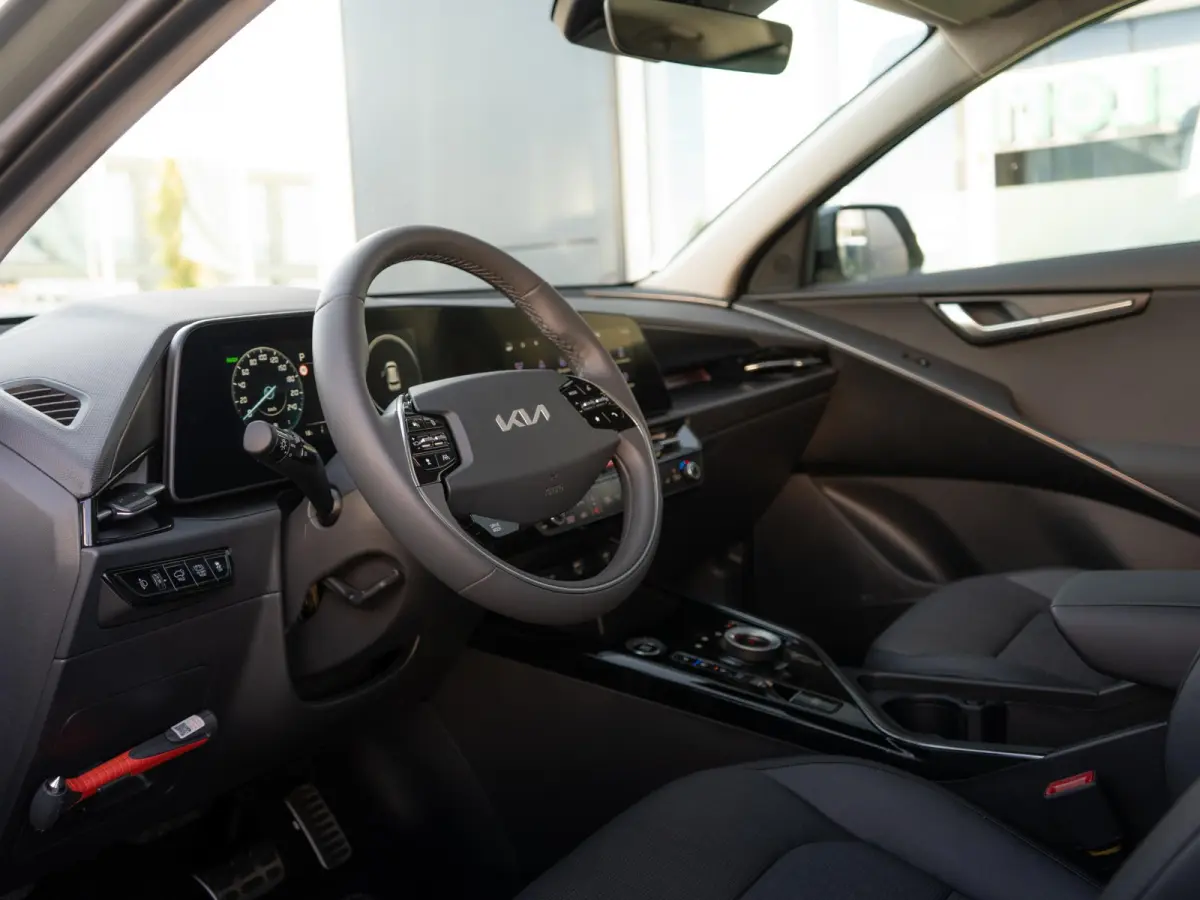 1.6 GDi Hybrid ExecutiveLine | IN NIEUWSTAAT| Stoel ventilatie | Schuifkanteldak | Harman en kardon | HUD | Stoelen en achterklep elektrisch