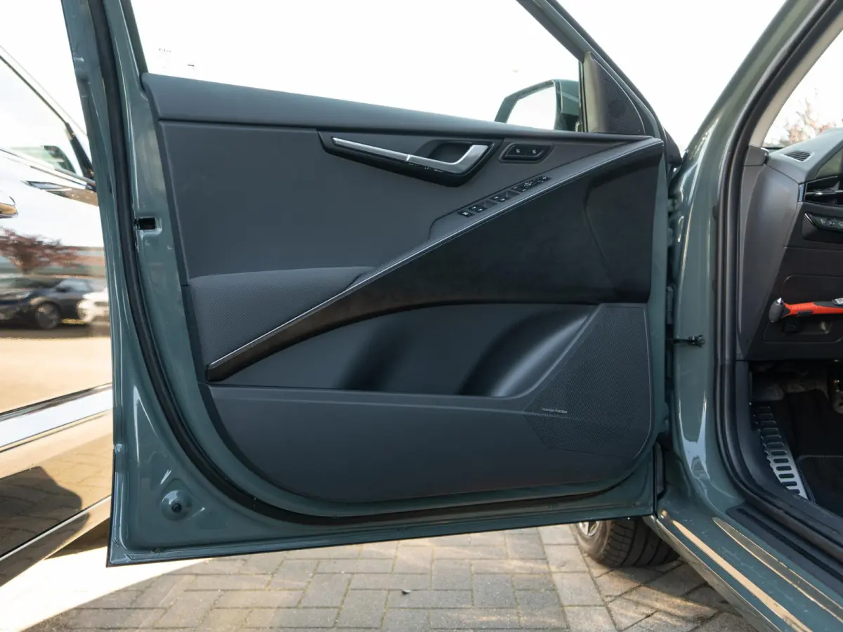1.6 GDi Hybrid ExecutiveLine | IN NIEUWSTAAT| Stoel ventilatie | Schuifkanteldak | Harman en kardon | HUD | Stoelen en achterklep elektrisch