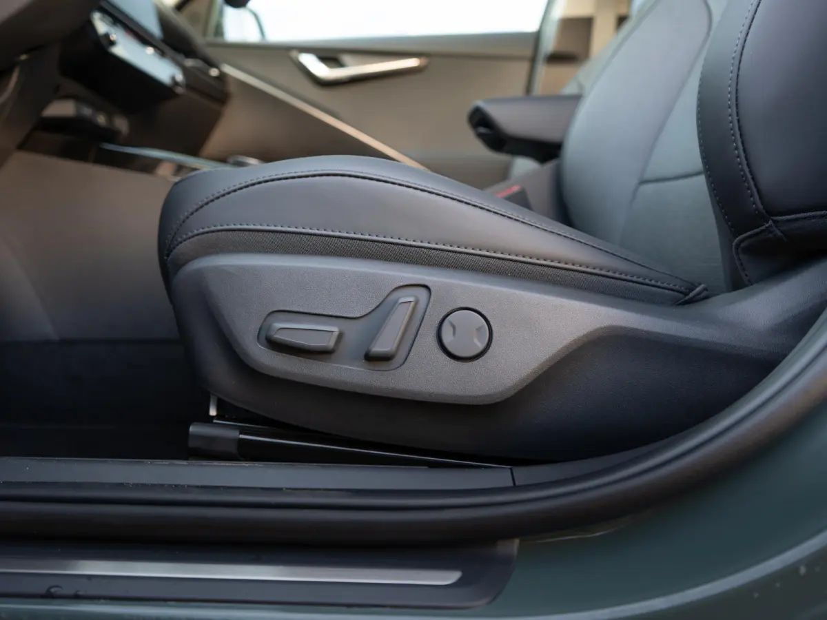 1.6 GDi Hybrid ExecutiveLine | IN NIEUWSTAAT| Stoel ventilatie | Schuifkanteldak | Harman en kardon | HUD | Stoelen en achterklep elektrisch