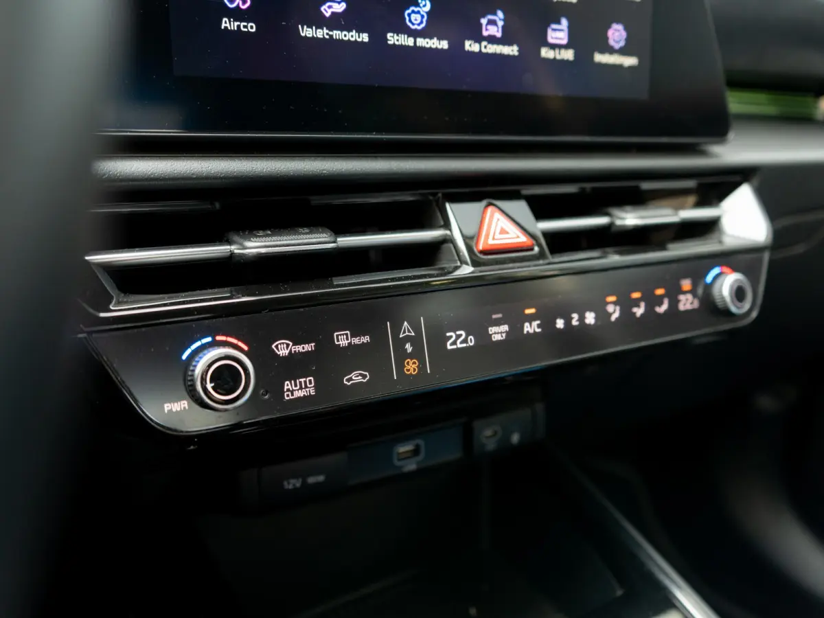 Edition Advanced 64.8 kWh Trekhaak | Navi | Stuur-/stoelverwarming | CarPlay | Achteruitrijcamera |