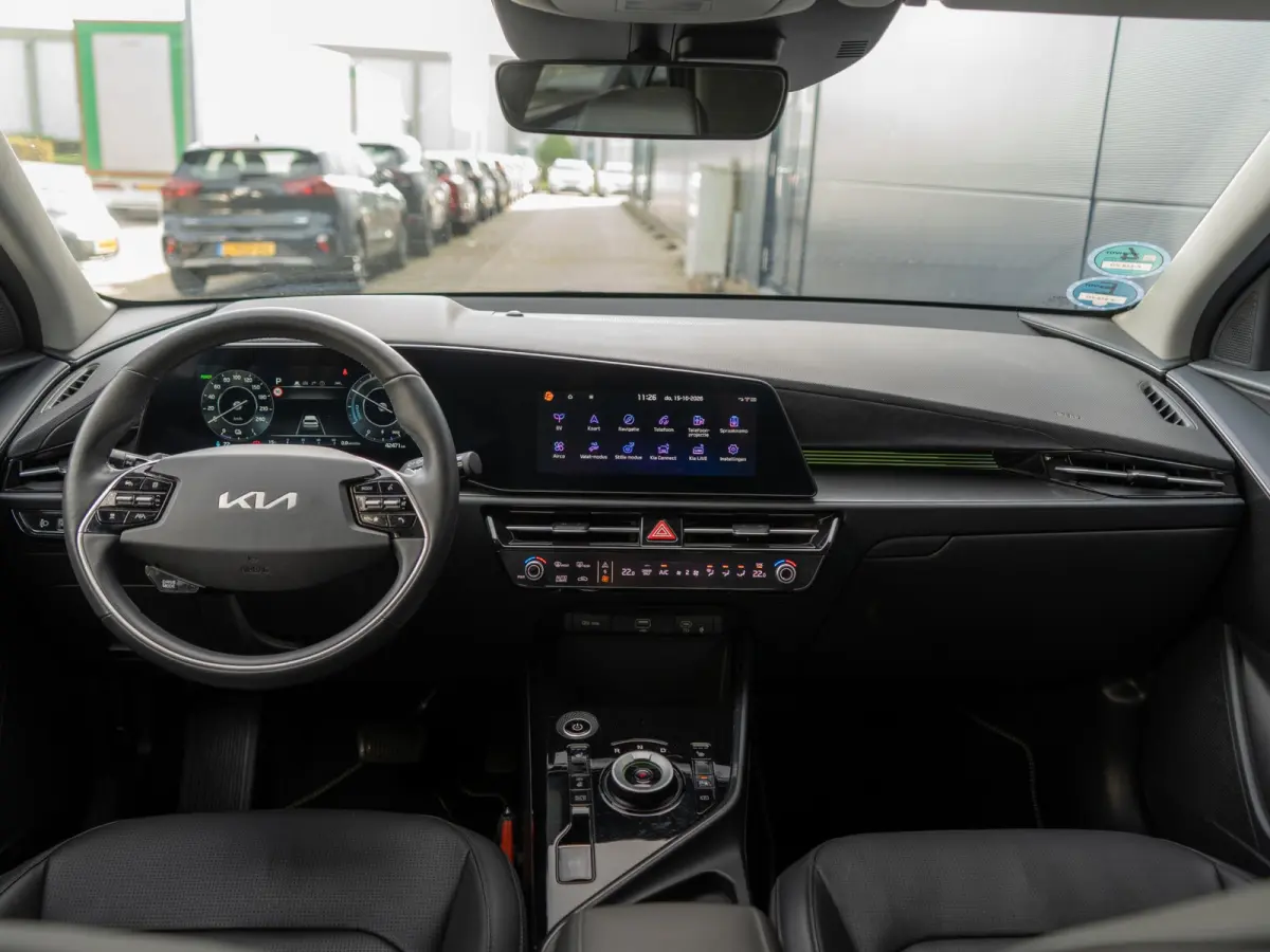 Edition Advanced 64.8 kWh Trekhaak | Navi | Stuur-/stoelverwarming | CarPlay | Achteruitrijcamera |