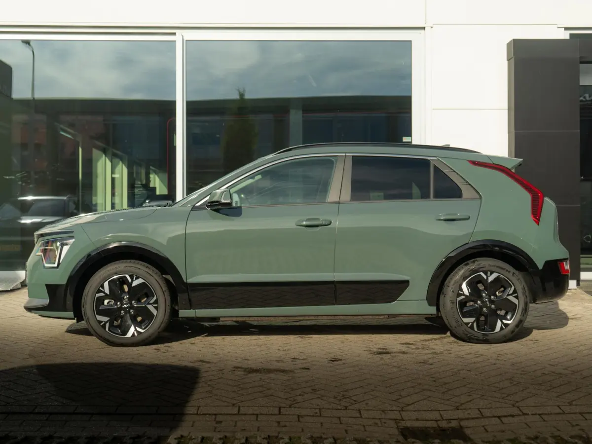 Edition Advanced 64.8 kWh Trekhaak | Navi | Stuur-/stoelverwarming | CarPlay | Achteruitrijcamera |