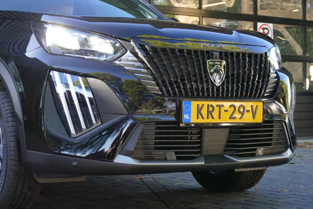 Allure | Active Safety Brake met camera en radar (automatisch noodremsysteem) met Distance Alert (waarschuwing dreigende aanrijding) | Advanced Active Safety Brake met camera en radar | Clim