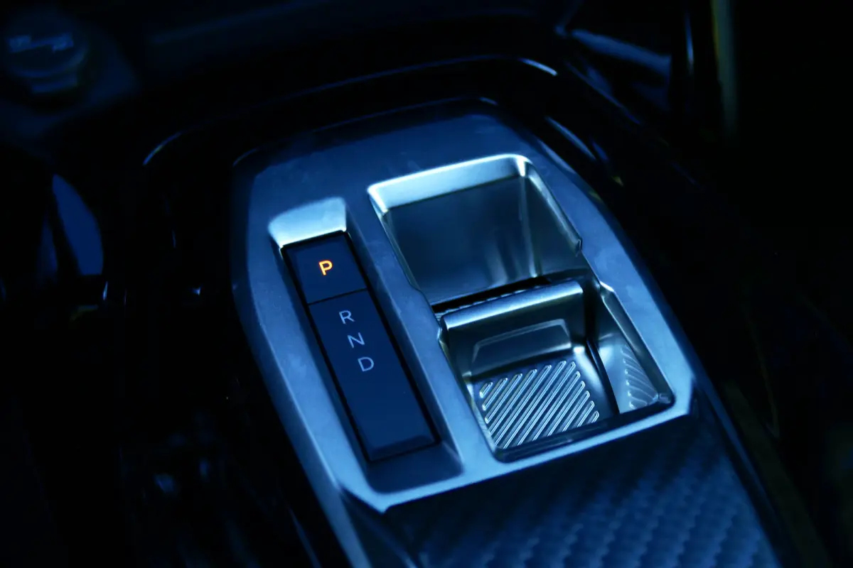 Allure | Active Safety Brake met camera en radar (automatisch noodremsysteem) met Distance Alert (waarschuwing dreigende aanrijding) | Advanced Active Safety Brake met camera en radar | Clim