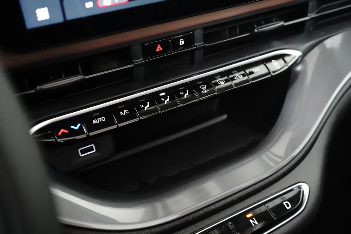 Icon 42KWH l Uniek!! Slecht 82km! l Apple Car Play/Android l Climate Control l Cr Control l Camera l Sensoren l 16" Lm Velgen l