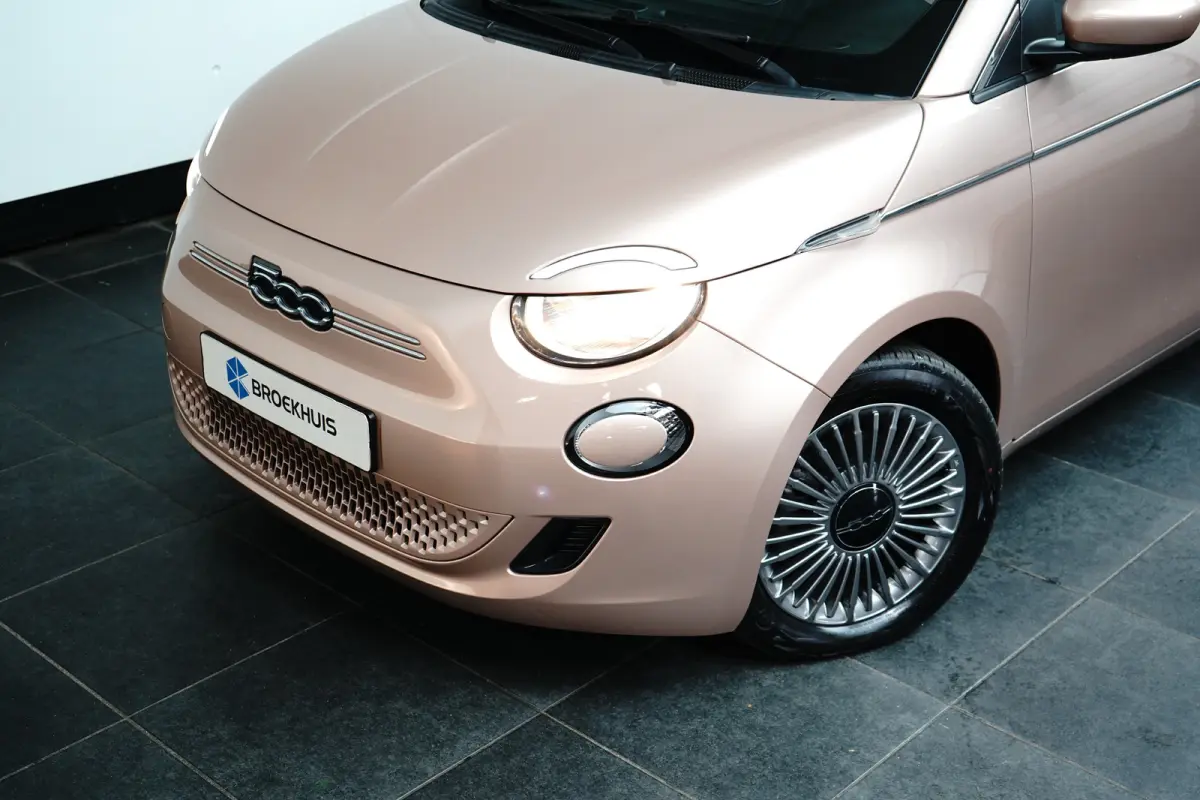 Icon 42KWH l Uniek!! Slecht 82km! l Apple Car Play/Android l Climate Control l Cr Control l Camera l Sensoren l 16" Lm Velgen l