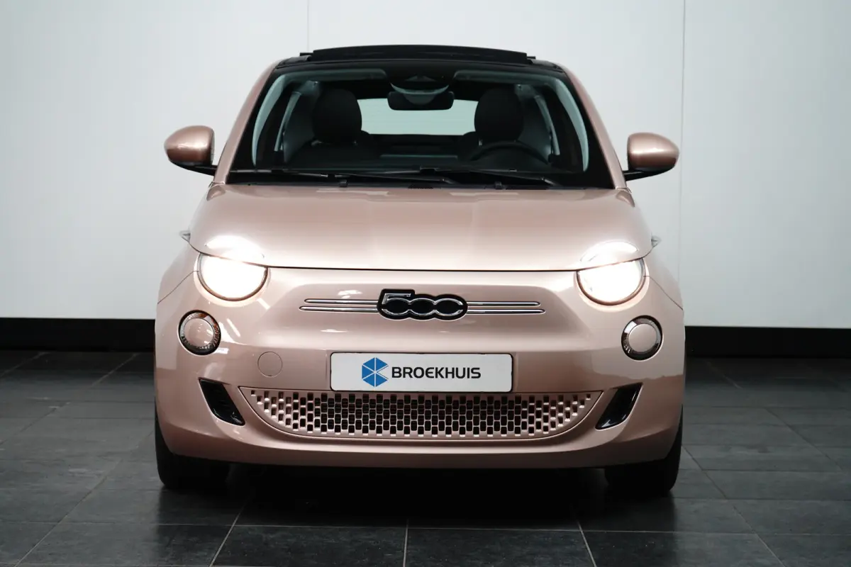 Icon 42KWH l Uniek!! Slecht 82km! l Apple Car Play/Android l Climate Control l Cr Control l Camera l Sensoren l 16" Lm Velgen l