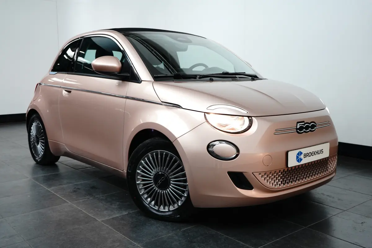 Icon 42KWH l Uniek!! Slecht 82km! l Apple Car Play/Android l Climate Control l Cr Control l Camera l Sensoren l 16" Lm Velgen l