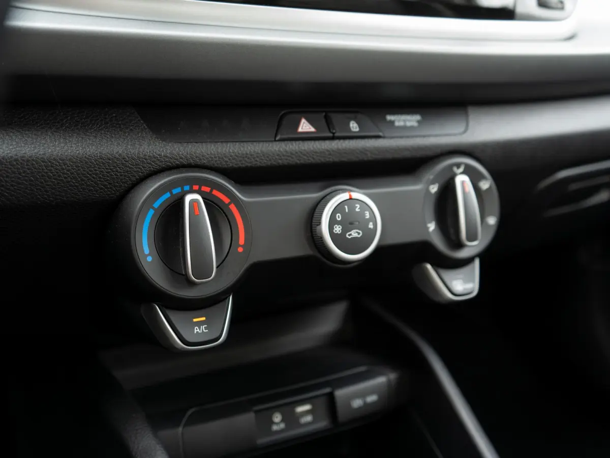 1.0 TGDI Design Edition | Navigatie | Achteruitrijcamera | Airco |