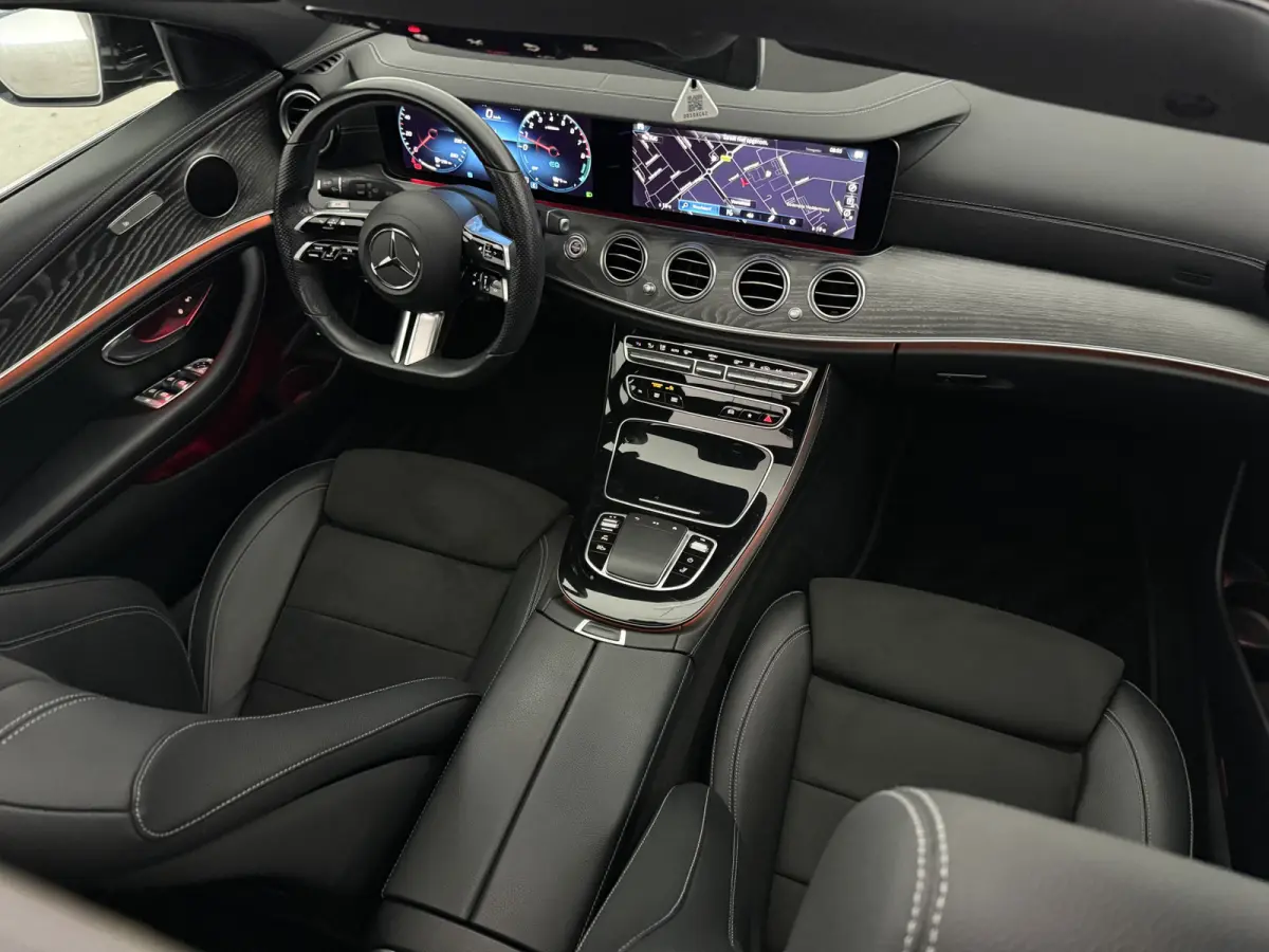 300 e Business Solution AMG | Pano | Sfeer | Camera | Sfeer | Carplay | LED | Clima | Cruise