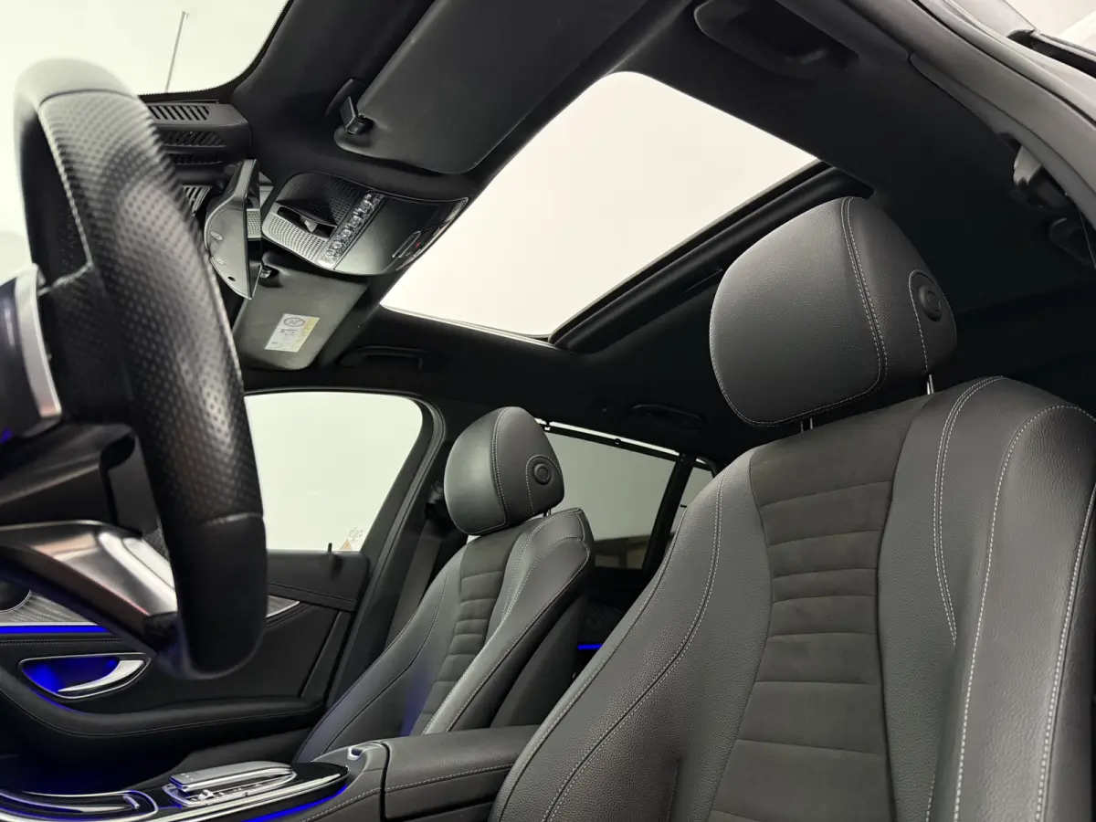 300 e Business Solution AMG | Pano | Sfeer | Camera | Sfeer | Carplay | LED | Clima | Cruise