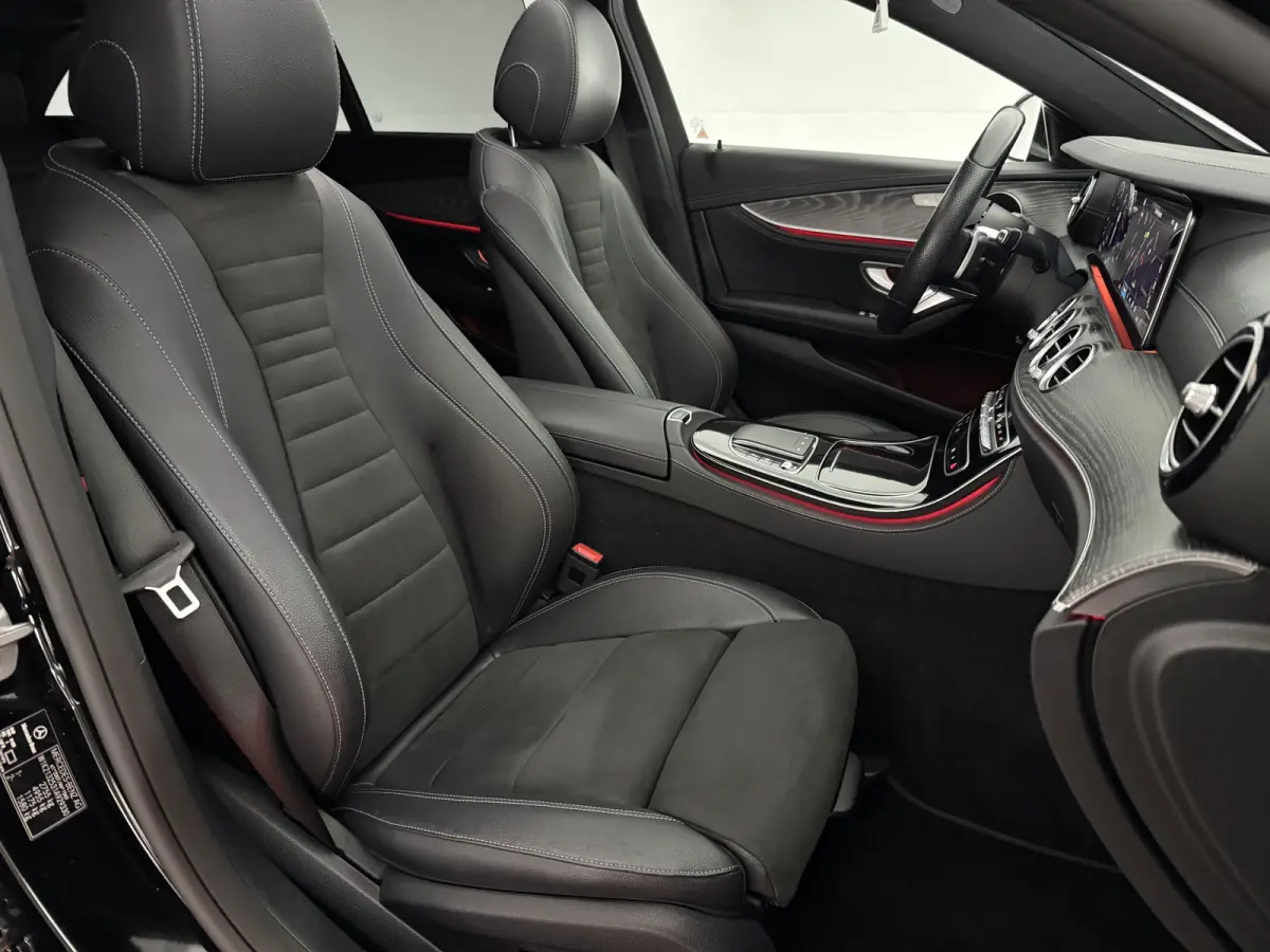 300 e Business Solution AMG | Pano | Sfeer | Camera | Sfeer | Carplay | LED | Clima | Cruise