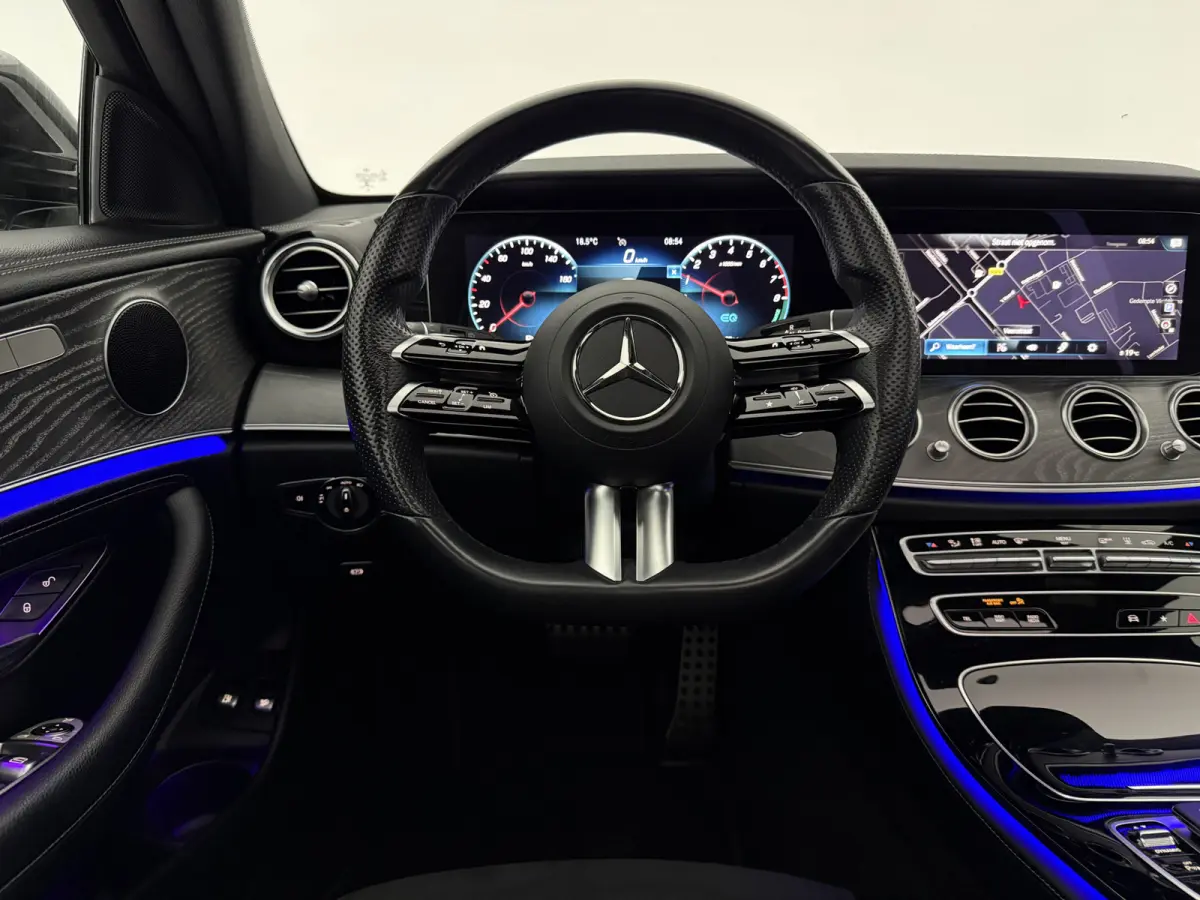 300 e Business Solution AMG | Pano | Sfeer | Camera | Sfeer | Carplay | LED | Clima | Cruise