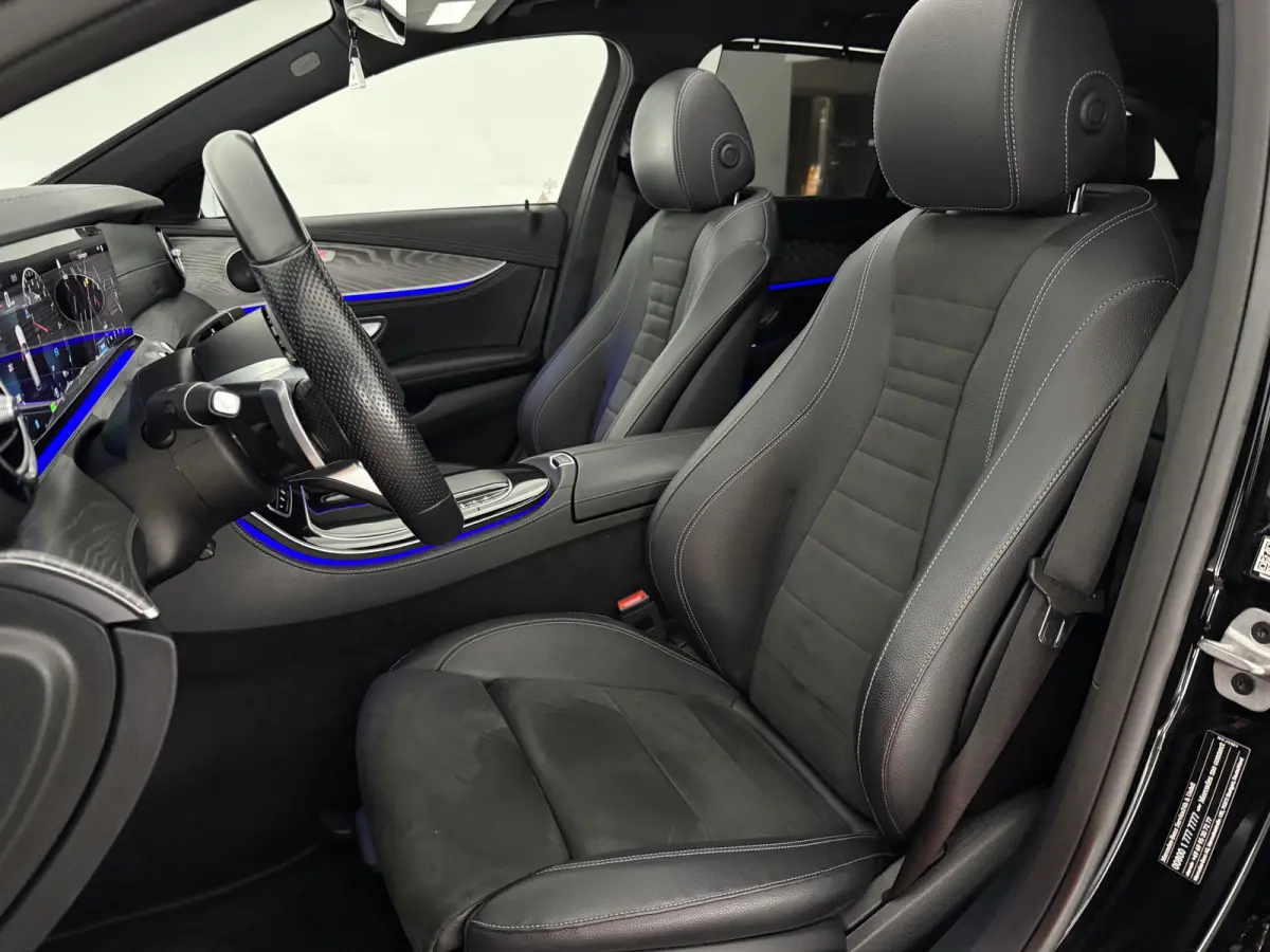 300 e Business Solution AMG | Pano | Sfeer | Camera | Sfeer | Carplay | LED | Clima | Cruise